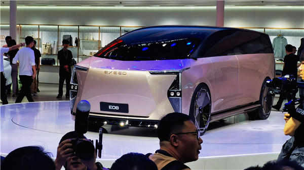 星歐注冊:星紀元E08:中國埃爾法 奇瑞“新門麪”