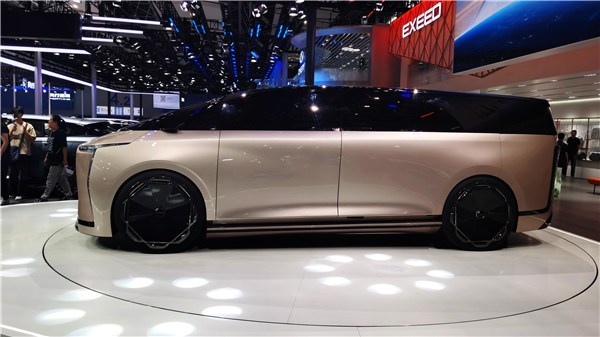 星歐注冊:星紀元E08:中國埃爾法 奇瑞“新門麪”